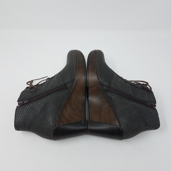 Naot Nadine Wedge Bootie Croc Leather Size 36 5-5.5 - Picture 5 of 13